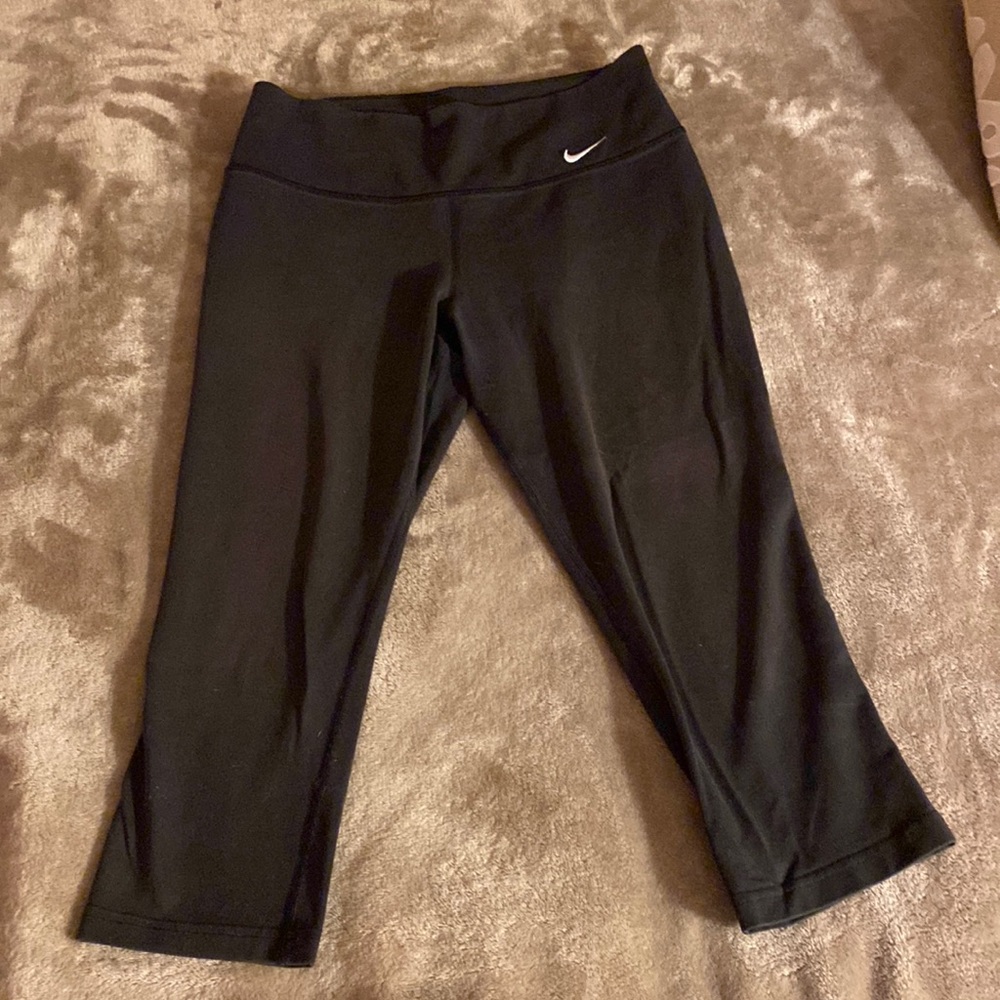 Nike black dri fit capri workout pants